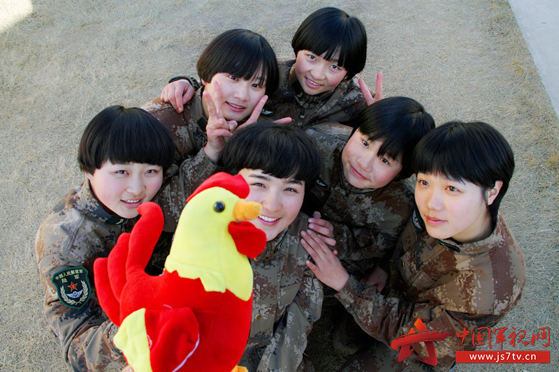 罗桐社区:暖春接力暖民心‘xingkong体育官网登录’(图1) xingkong体育官网登录