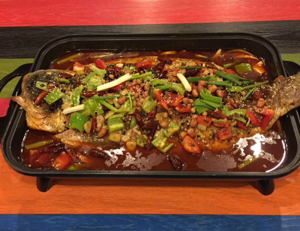 ‘星空官网登录’明珠社区:在职党员“服务G20 清洁家园”在行动(图3) xingkong体育官网登录